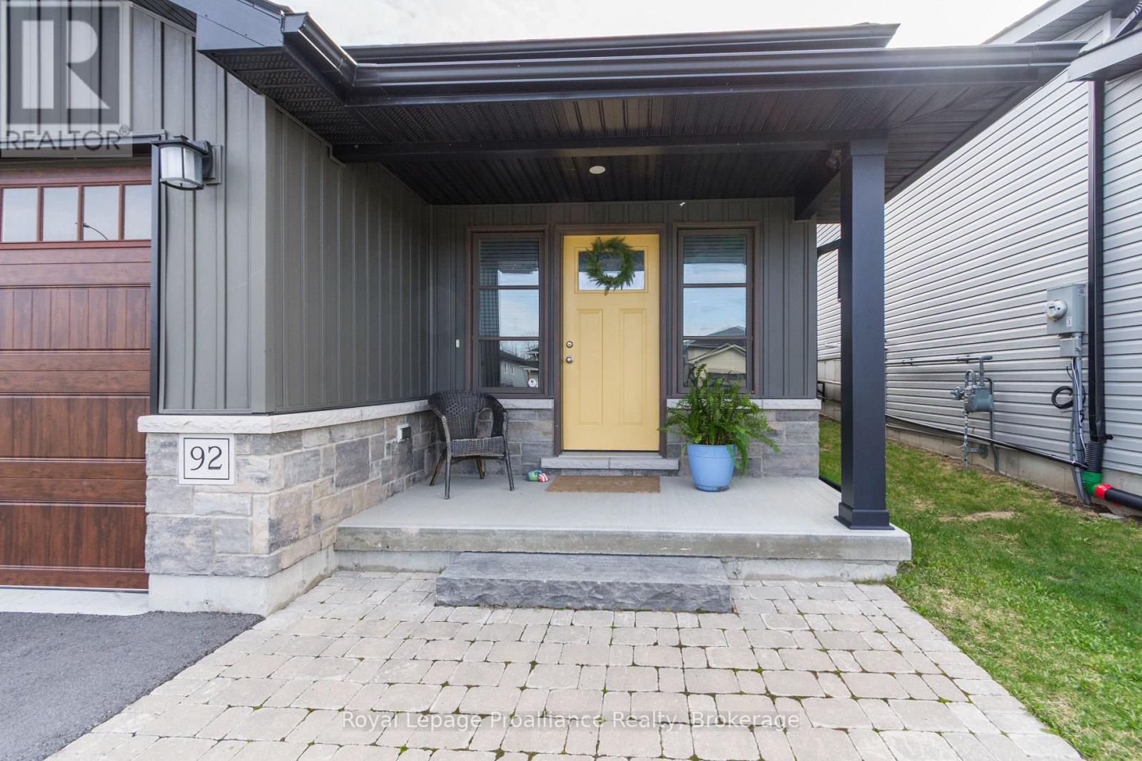92 Meagan Lane, Quinte West, Ontario  K0K 2C0 - Photo 2 - X13442854
