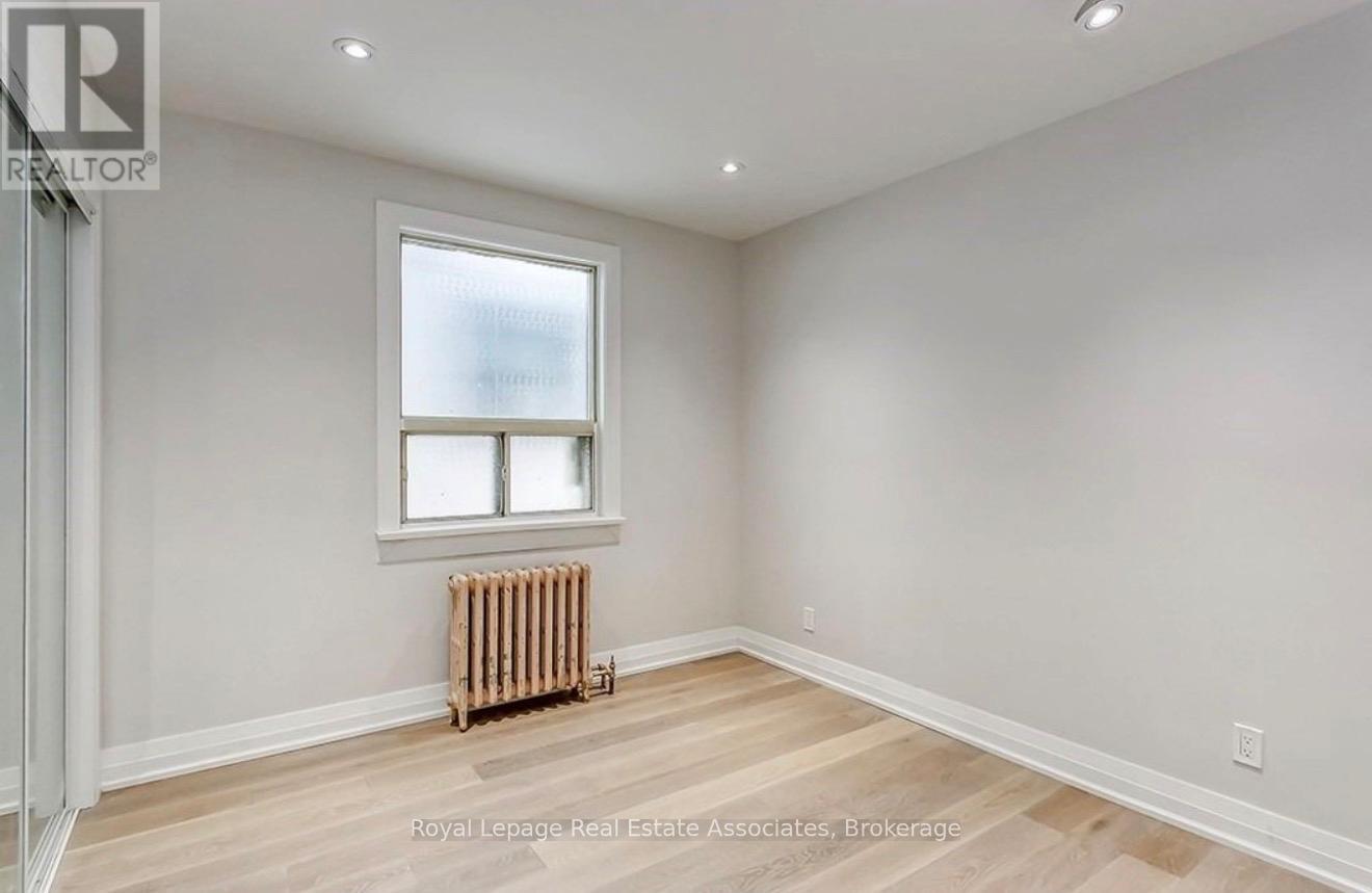 237 Lakeshore Road E, Mississauga, Ontario  L5G 1G8 - Photo 8 - W13442710