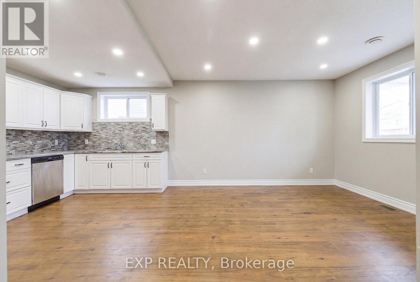 54 Paige Street, Kitchener, Ontario  N2K 4P6 - Photo 45 - X13431058