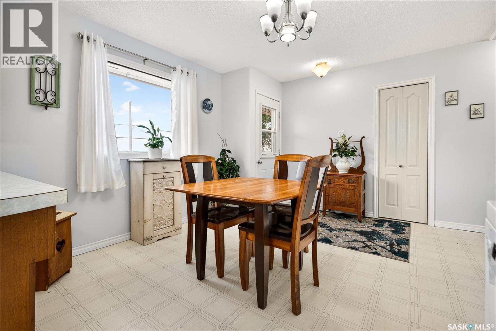 1319 Stadacona Street W, Moose Jaw, Saskatchewan  S6H 6M9 - Photo 18 - SK039373