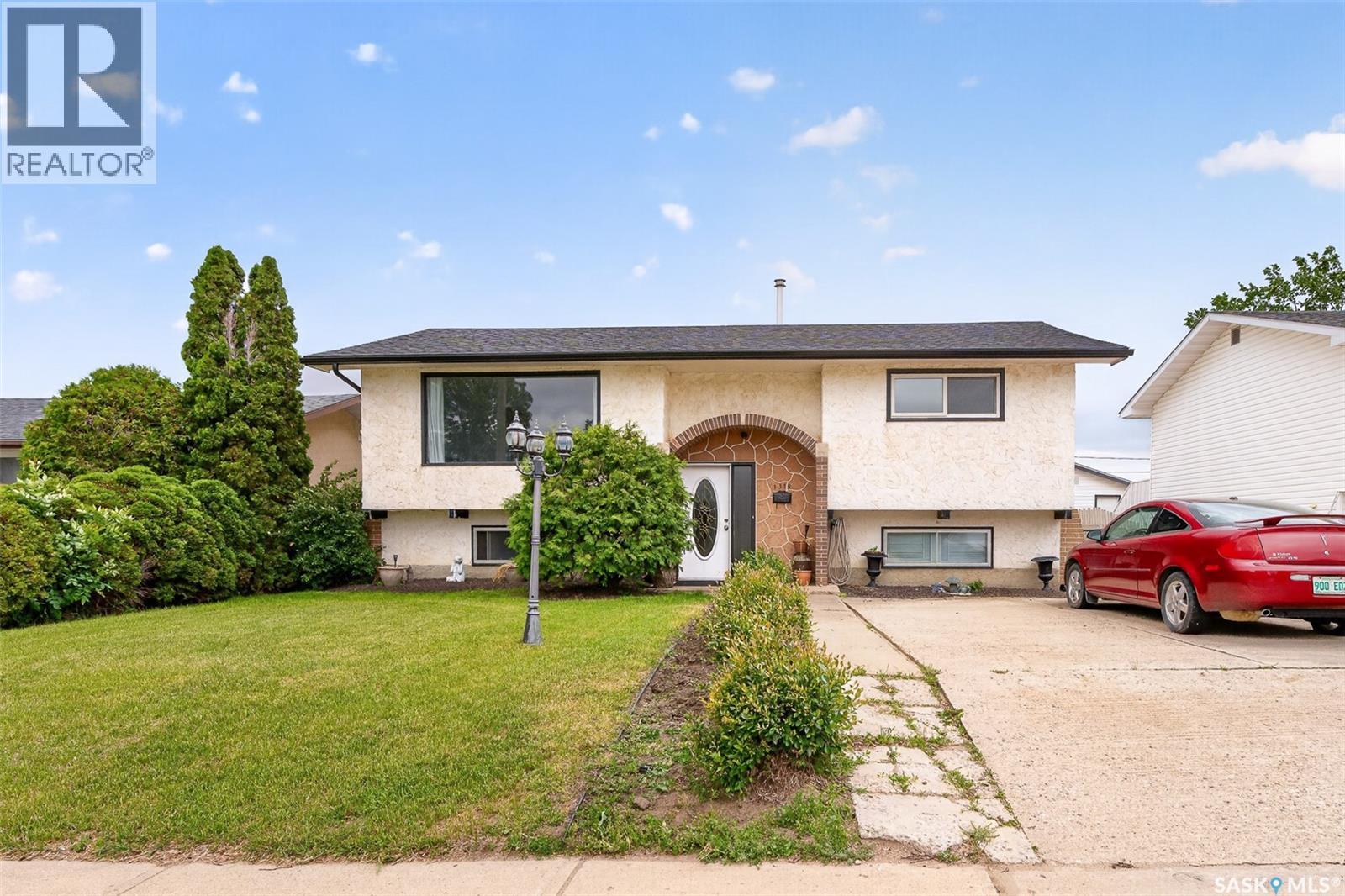1319 Stadacona Street W, Moose Jaw, Saskatchewan  S6H 6M9 - Photo 53 - SK039373
