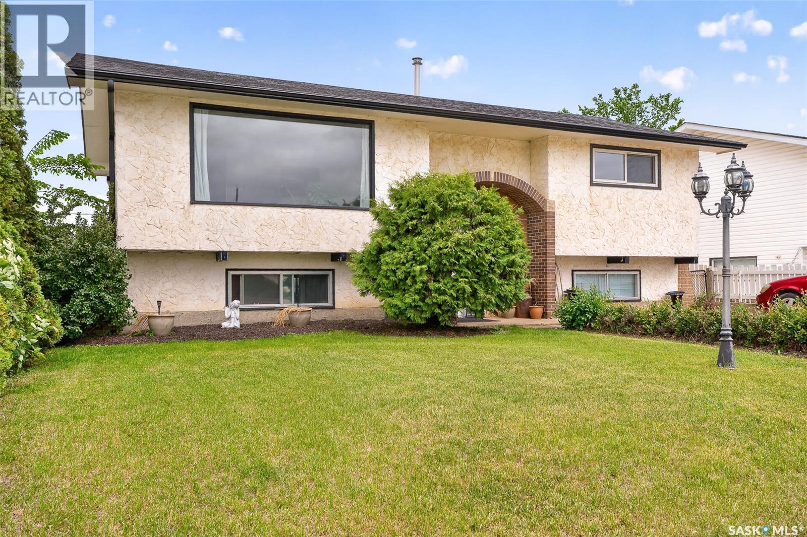 1319 Stadacona Street W, Moose Jaw, Saskatchewan  S6H 6M9 - Photo 55 - SK039373