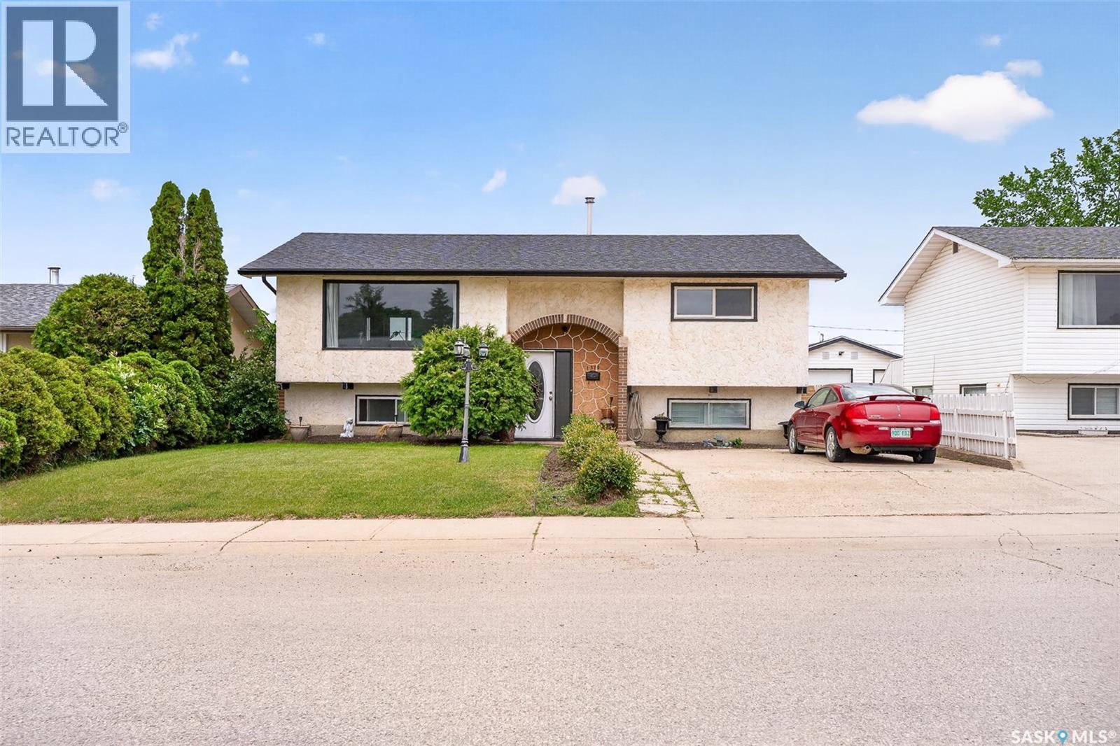 1319 Stadacona Street W, Moose Jaw, Saskatchewan  S6H 6M9 - Photo 57 - SK039373
