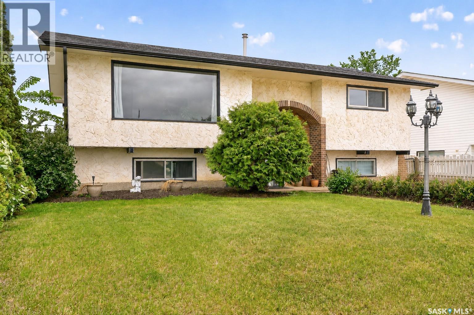 1319 Stadacona Street W, Moose Jaw, Saskatchewan  S6H 6M9 - Photo 58 - SK039373