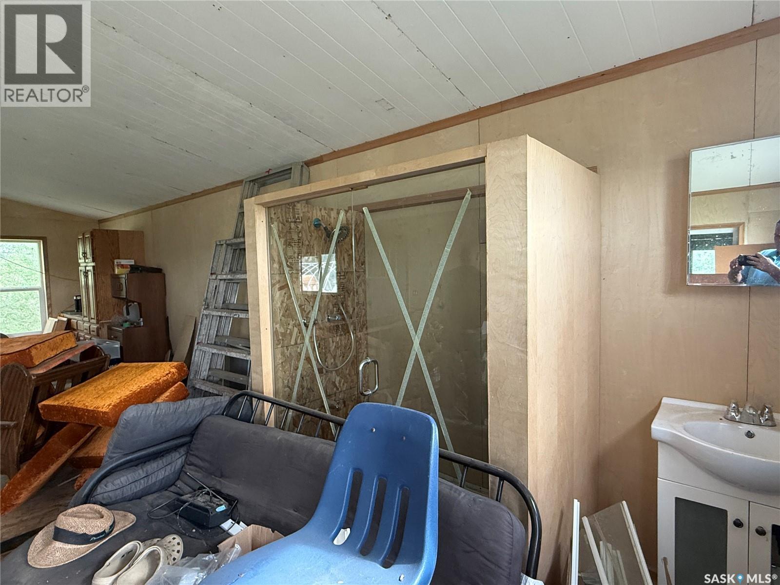 102-104 Railway Avenue, Richard, Saskatchewan  S0M 2P0 - Photo 3 - SK039335