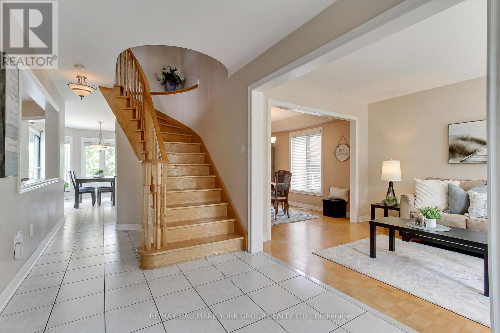 571 Goodyear Crescent, Newmarket, Ontario  L3Y 8L2 - Photo 10 - N13442876