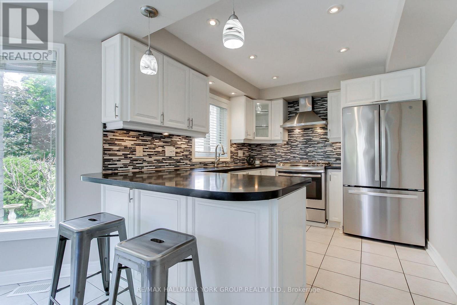 571 Goodyear Crescent, Newmarket, Ontario  L3Y 8L2 - Photo 17 - N13442876