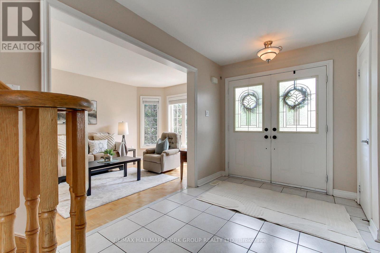 571 Goodyear Crescent, Newmarket, Ontario  L3Y 8L2 - Photo 8 - N13442876