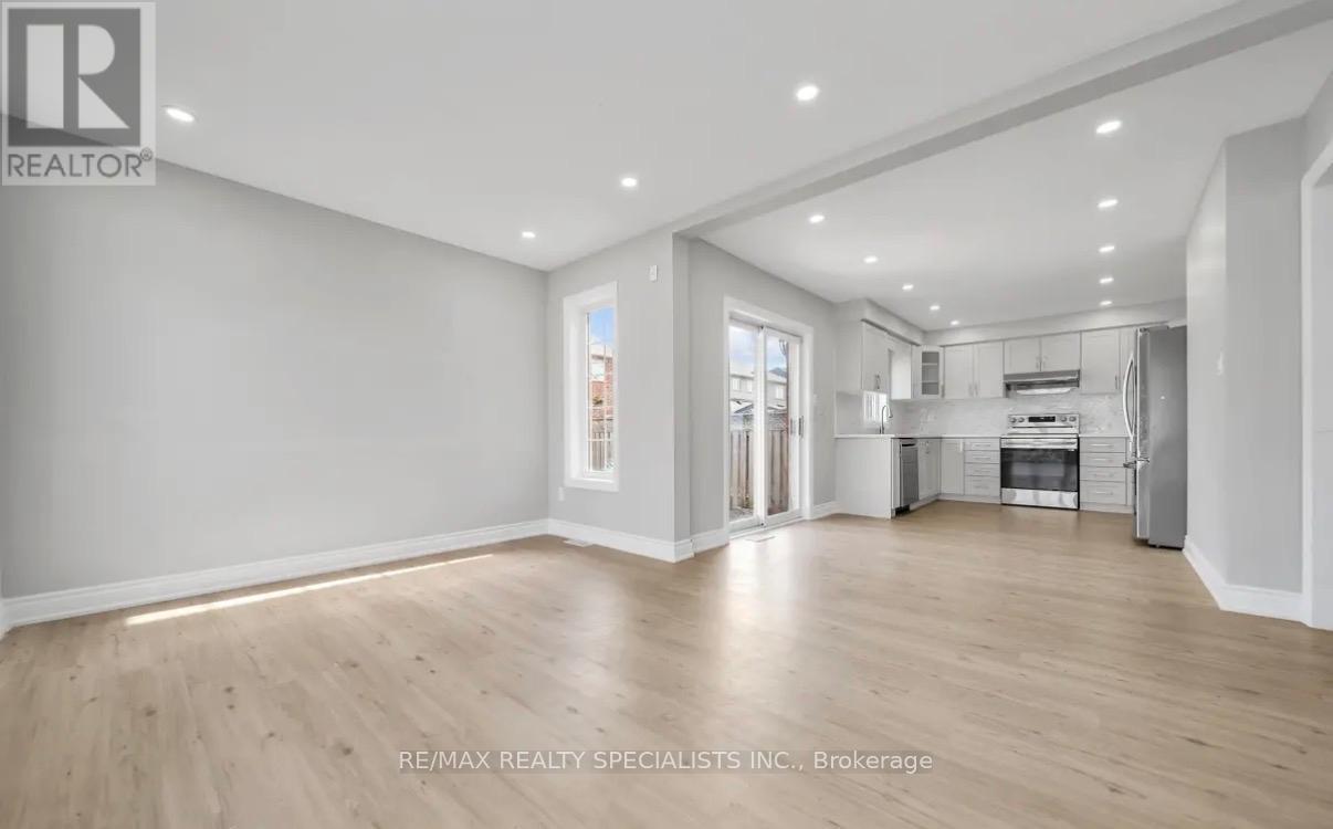 31 Bramcedar Crescent, Brampton, Ontario L7A 1T3 - Photo 11 - W13442922
