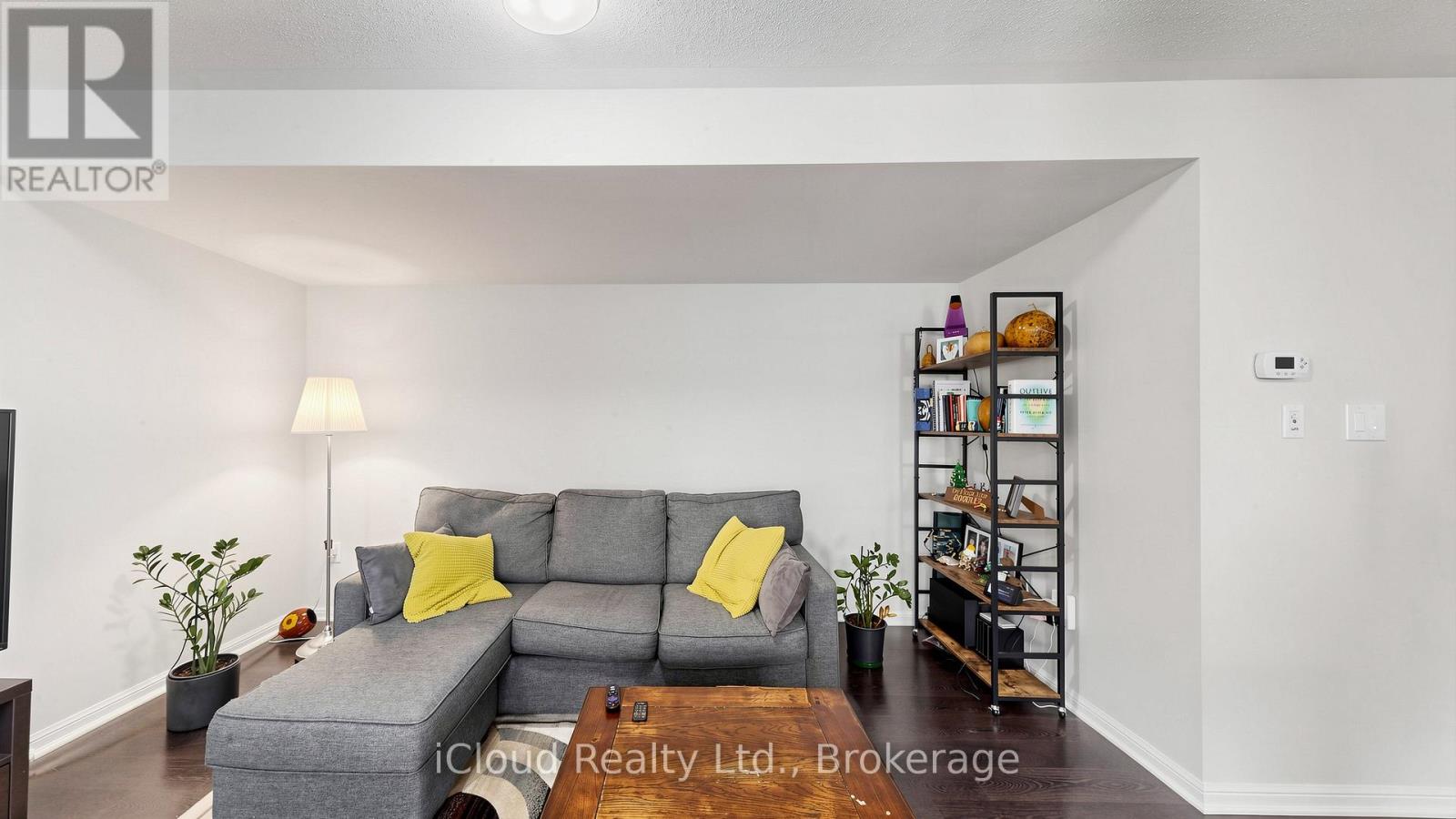 118 Baycliffe Crescent, Brampton, Ontario  L7A 3Z4 - Photo 7 - W12968268