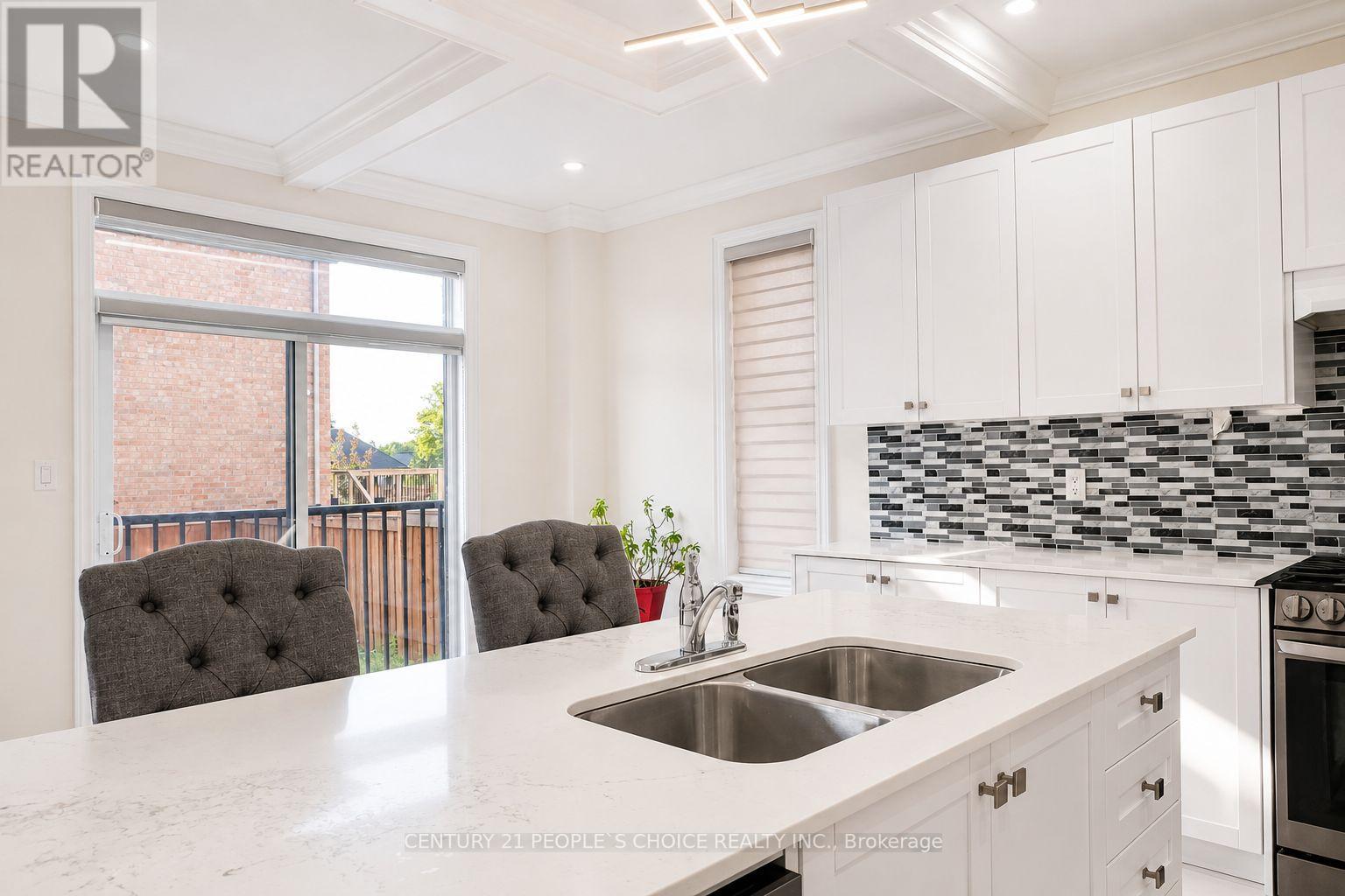 64 Coldwell Bay Circle, Vaughan, Ontario L4H 5E9 - Photo 32 - N13249688