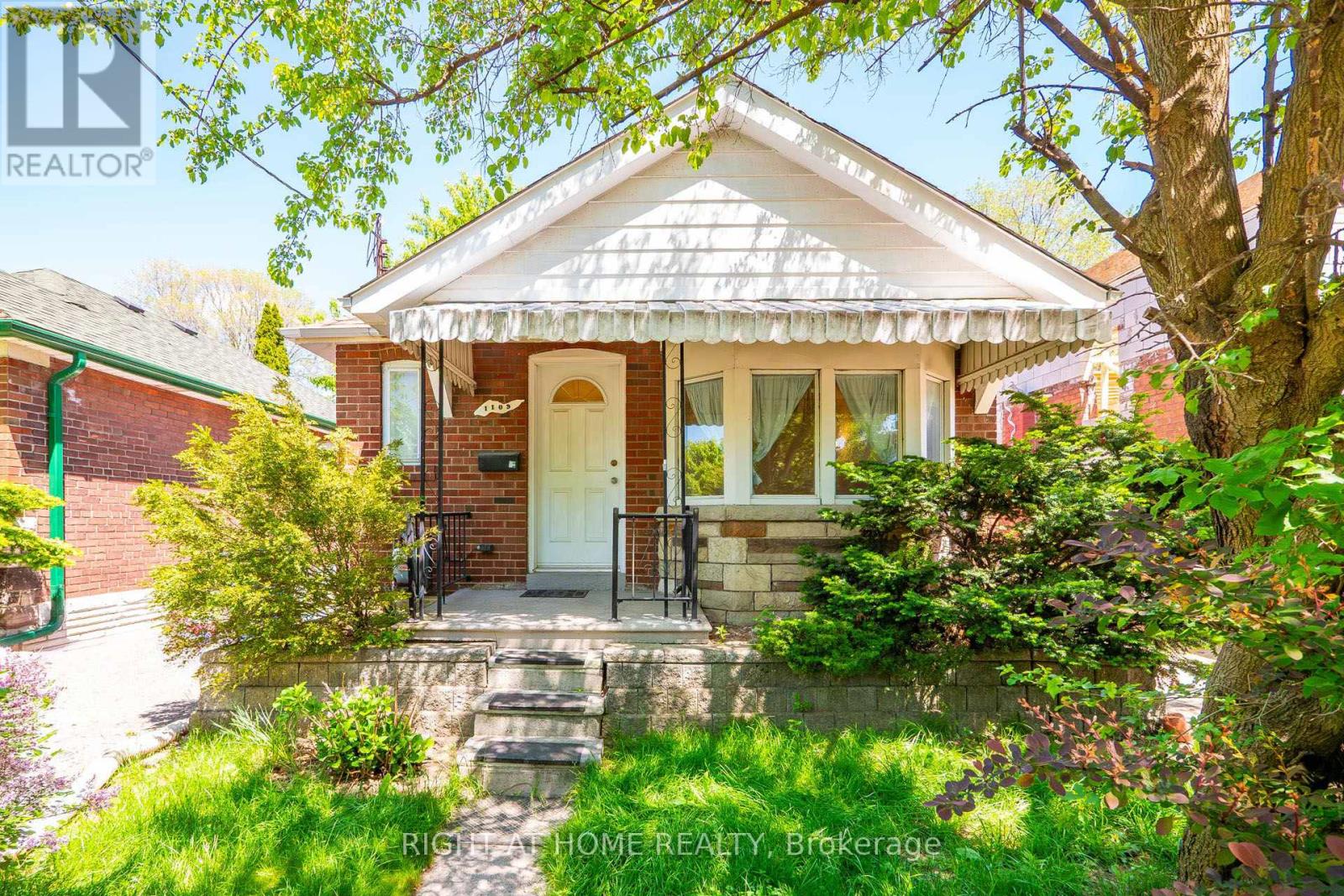1109 GREENWOOD AVENUE, Toronto, Ontario