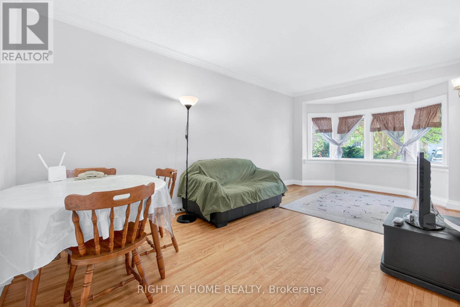 1109 Greenwood Avenue, Toronto, Ontario  M4J 4E5 - Photo 11 - E13442984
