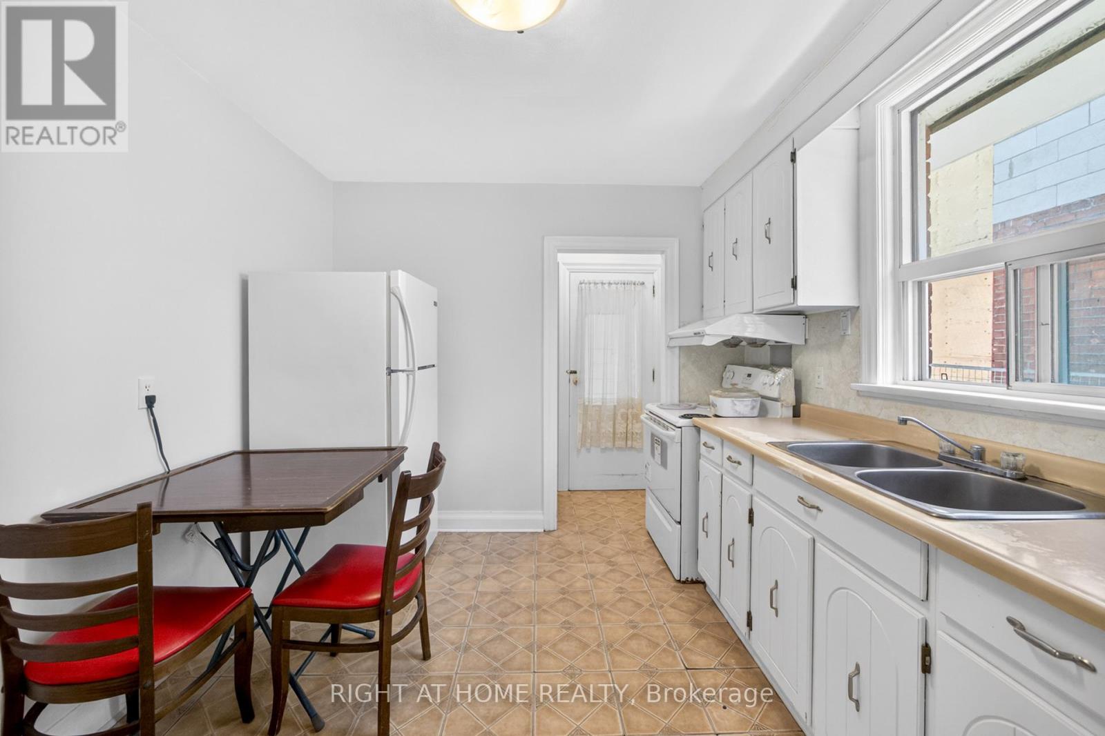 1109 Greenwood Avenue, Toronto, Ontario  M4J 4E5 - Photo 18 - E13442984