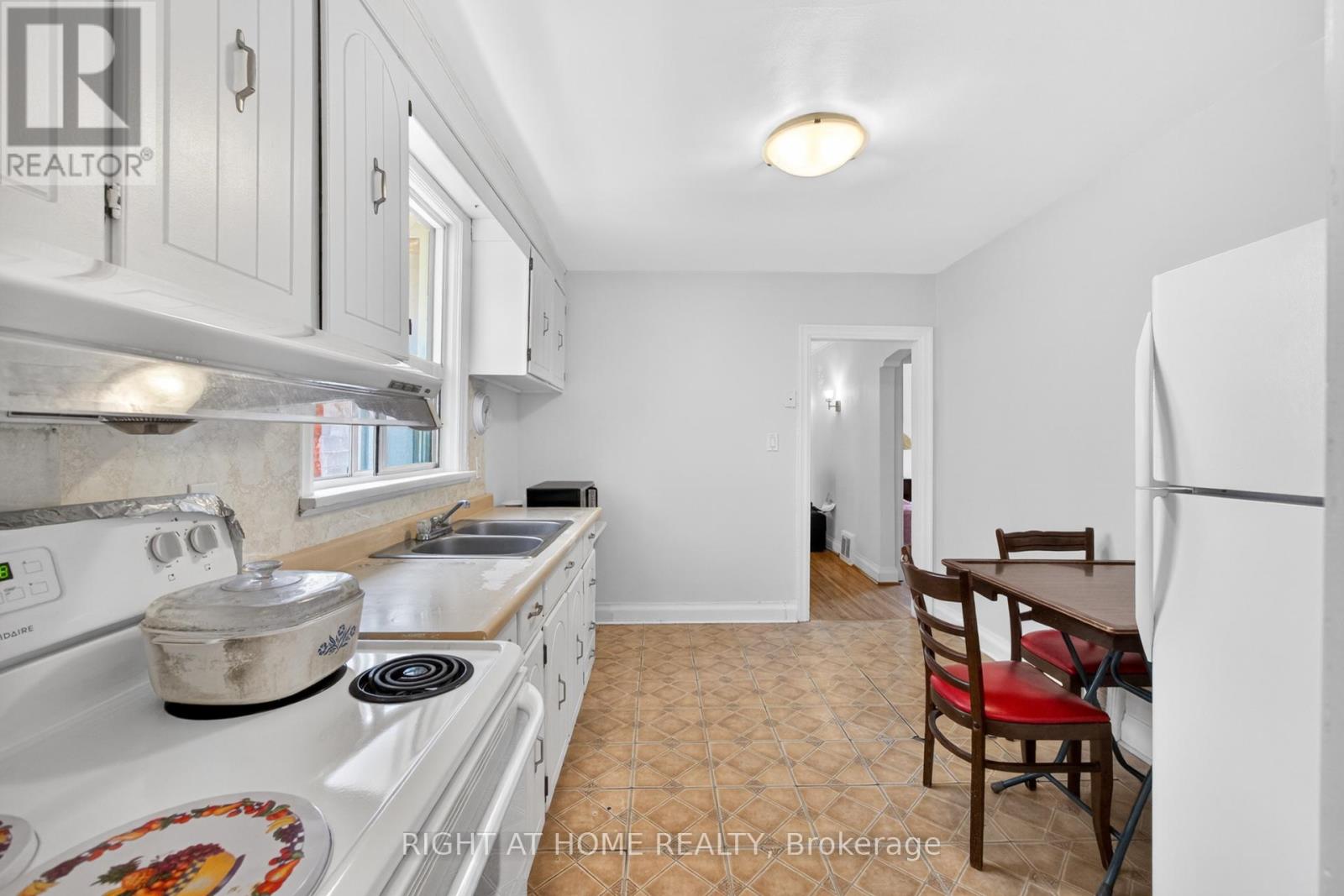 1109 Greenwood Avenue, Toronto, Ontario  M4J 4E5 - Photo 20 - E13442984