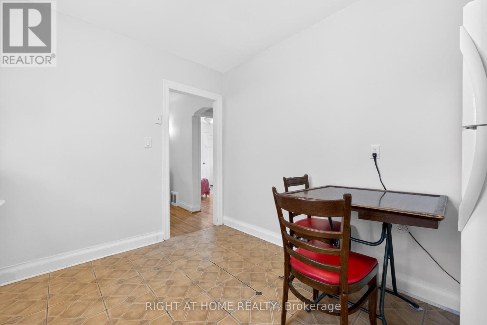 1109 Greenwood Avenue, Toronto, Ontario  M4J 4E5 - Photo 22 - E13442984