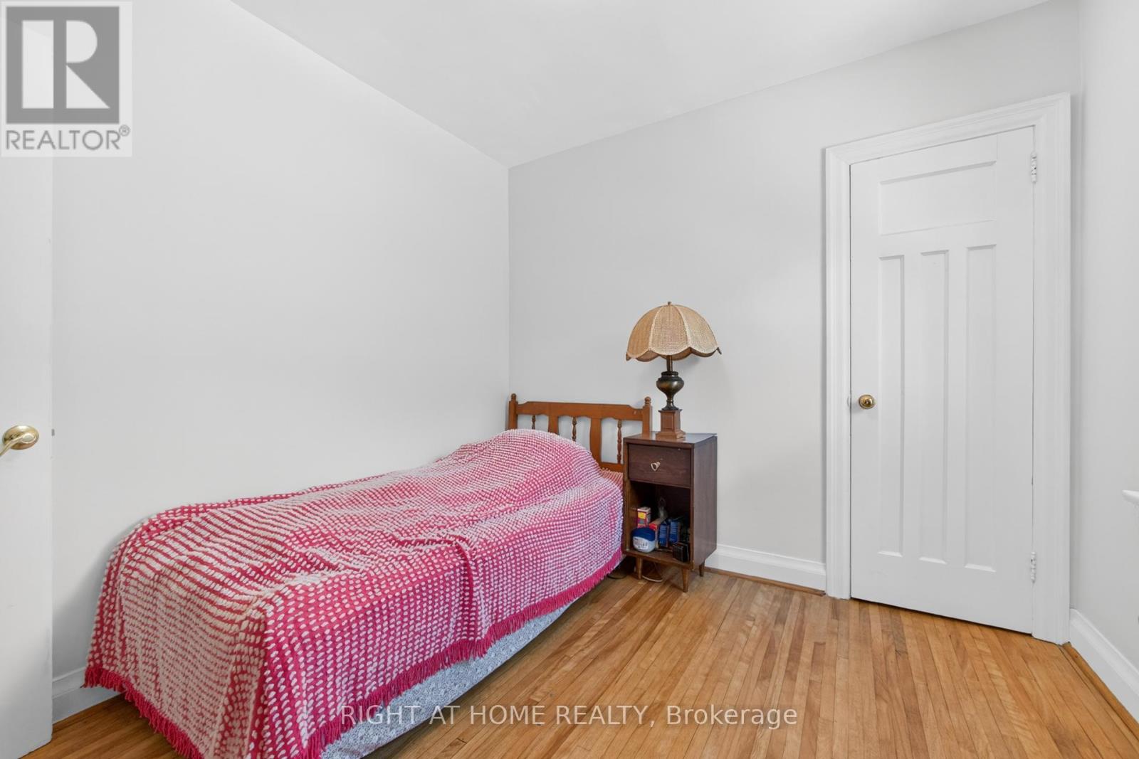 1109 Greenwood Avenue, Toronto, Ontario  M4J 4E5 - Photo 32 - E13442984