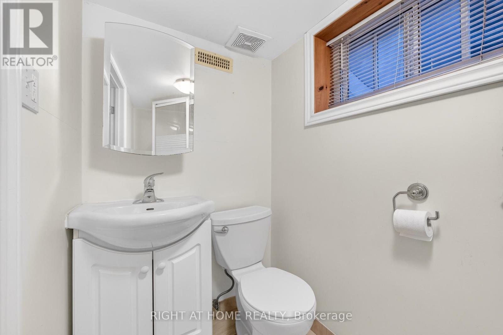 1109 Greenwood Avenue, Toronto, Ontario  M4J 4E5 - Photo 43 - E13442984
