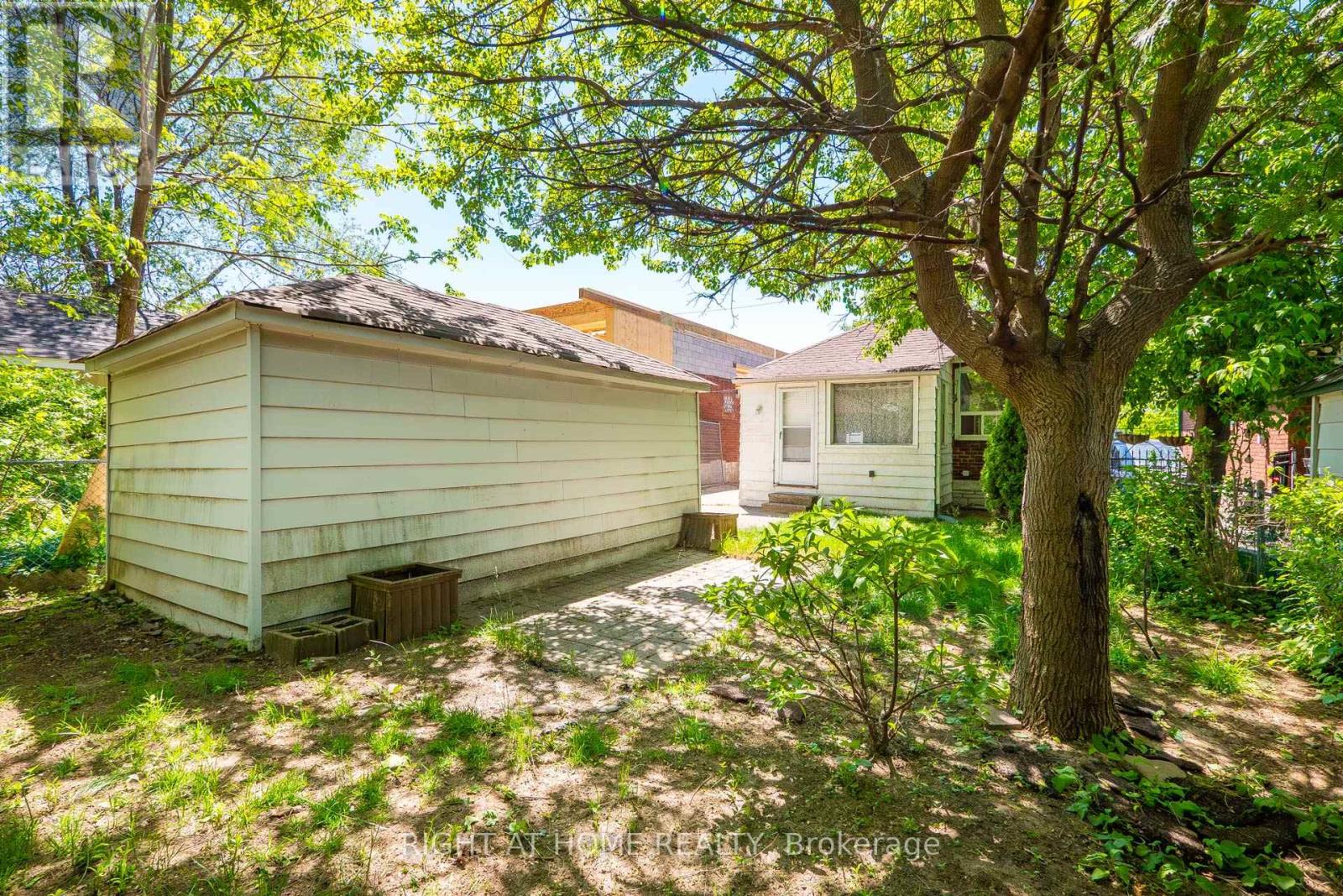 1109 Greenwood Avenue, Toronto, Ontario  M4J 4E5 - Photo 48 - E13442984