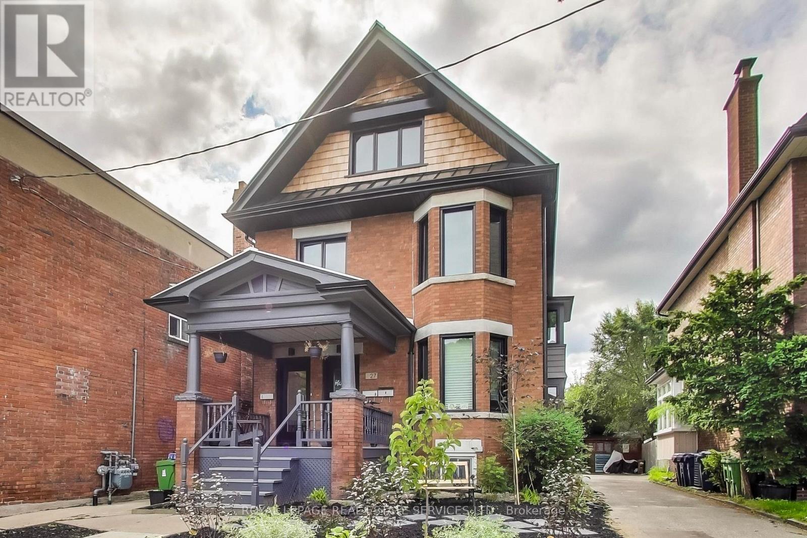 UPPER UNIT - 2ND/3RD - 27 ST JOHNS ROAD, Toronto, Ontario
