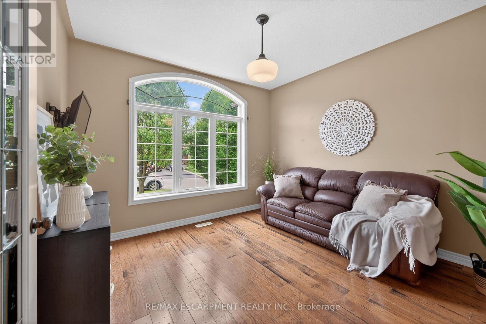 6 Southwood Crescent, Haldimand, Ontario  N3W 0A7 - Photo 6 - X13442962