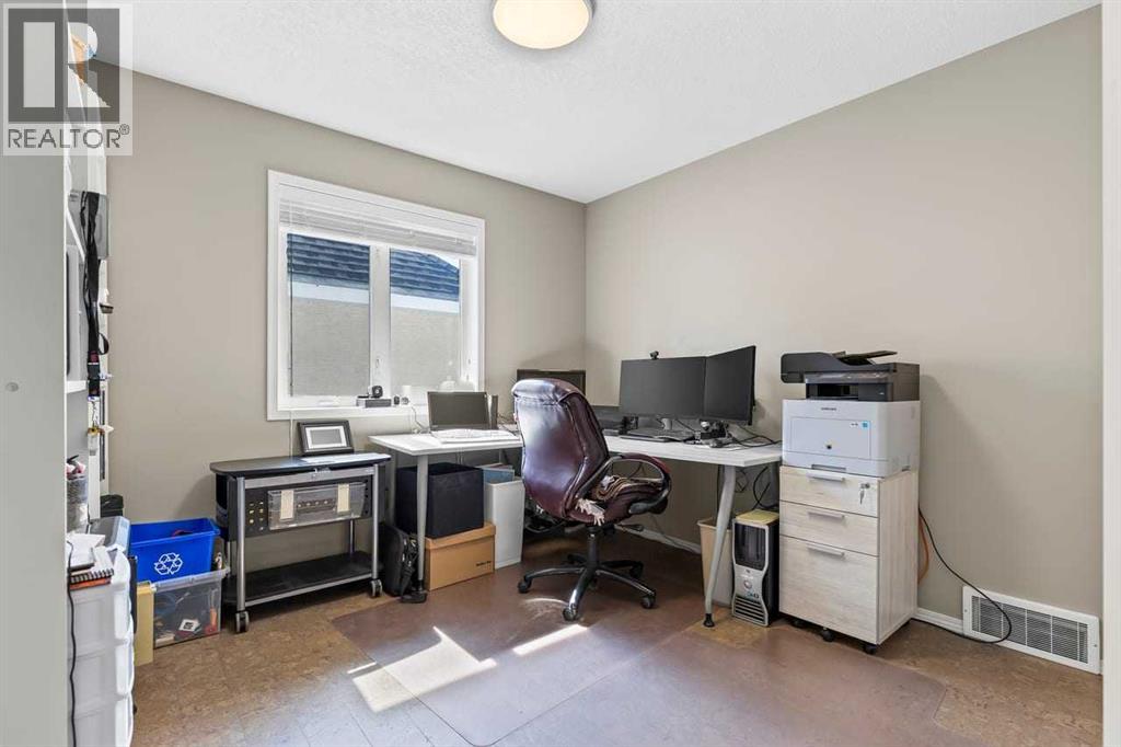 368 Sienna Park Drive SW, Calgary, Alberta  T3H 3K3 - Photo 39 - A2317144