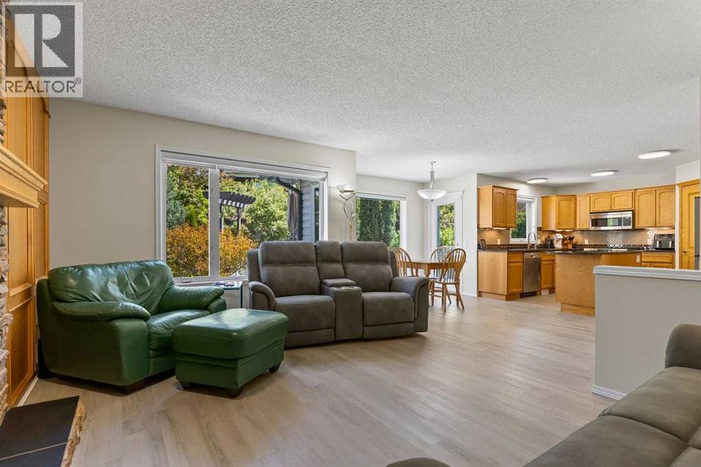 368 Sienna Park Drive SW, Calgary, Alberta  T3H 3K3 - Photo 21 - A2317144