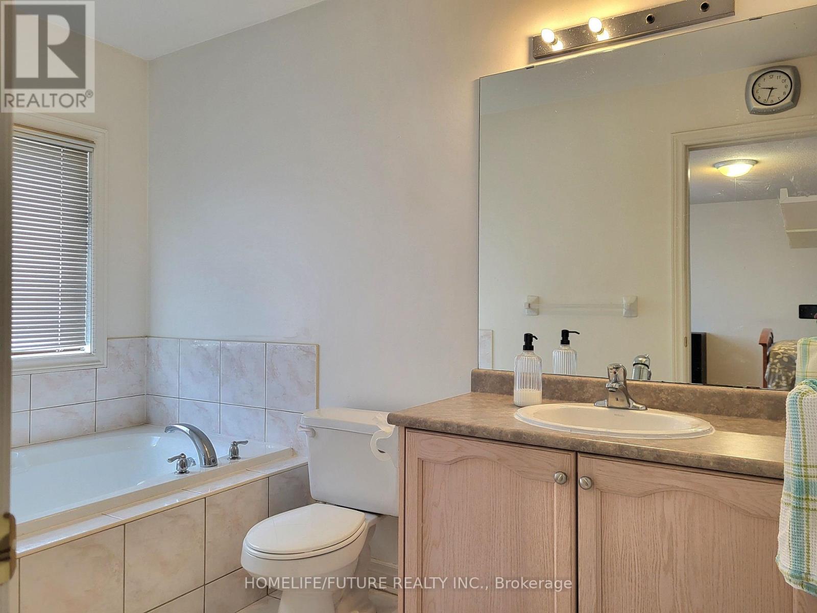 72 Sharon Lee Drive, Markham, Ontario L6C 3G4 - Photo 16 - N13098782