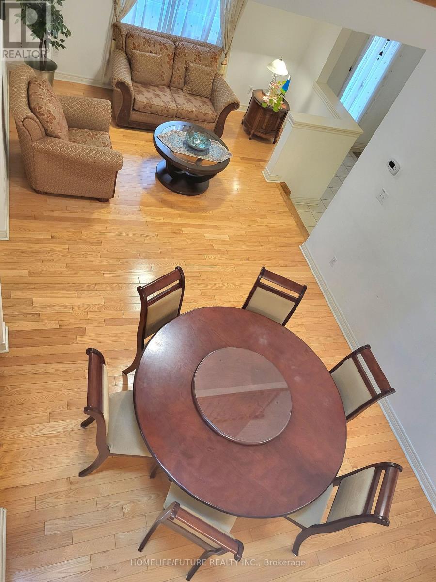 72 Sharon Lee Drive, Markham, Ontario L6C 3G4 - Photo 6 - N13098782
