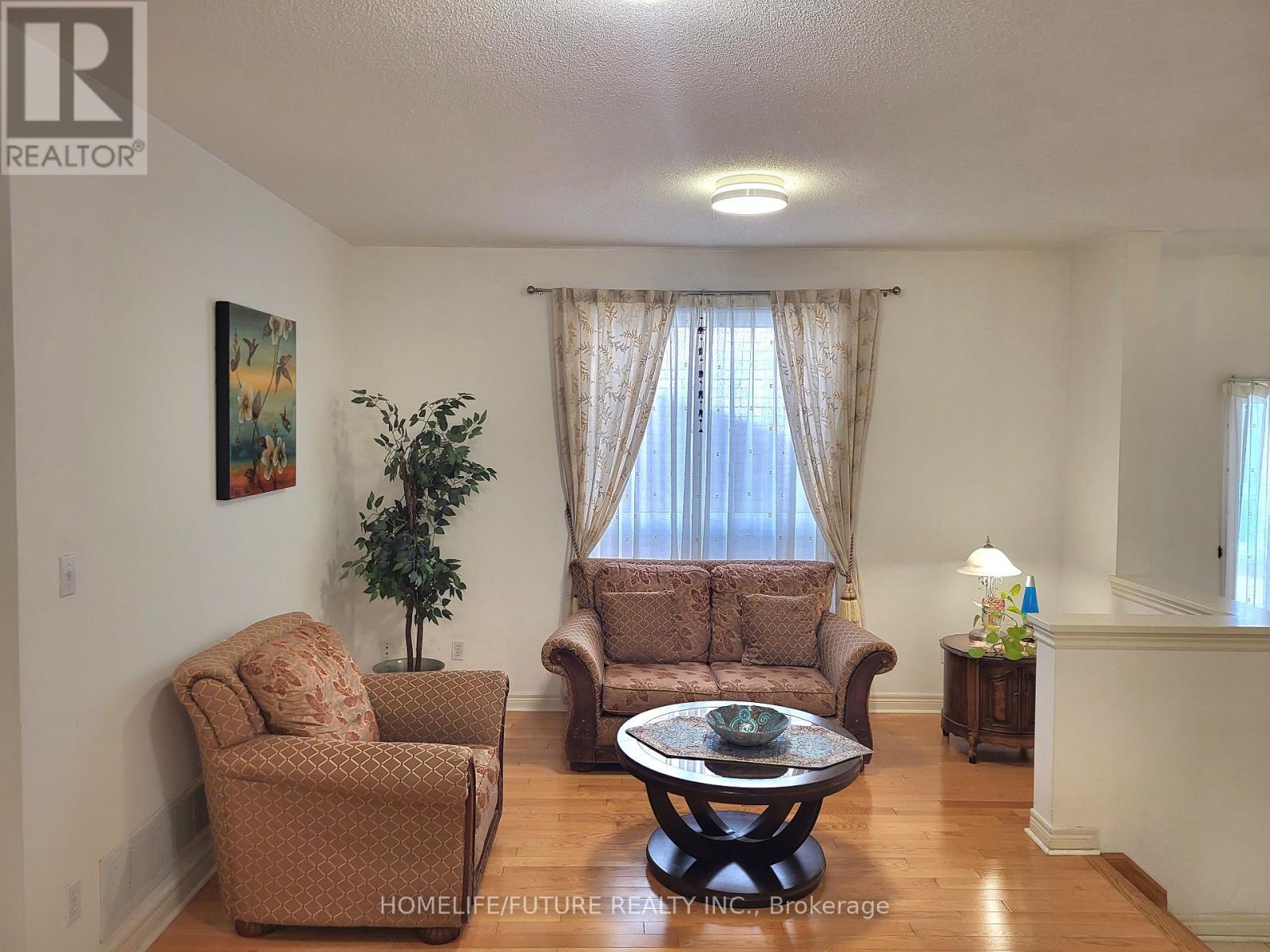72 Sharon Lee Drive, Markham, Ontario L6C 3G4 - Photo 3 - N13098782