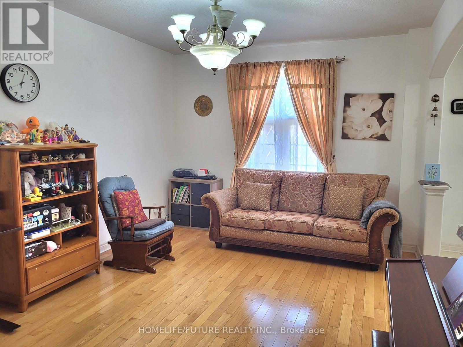 72 Sharon Lee Drive, Markham, Ontario L6C 3G4 - Photo 7 - N13098782