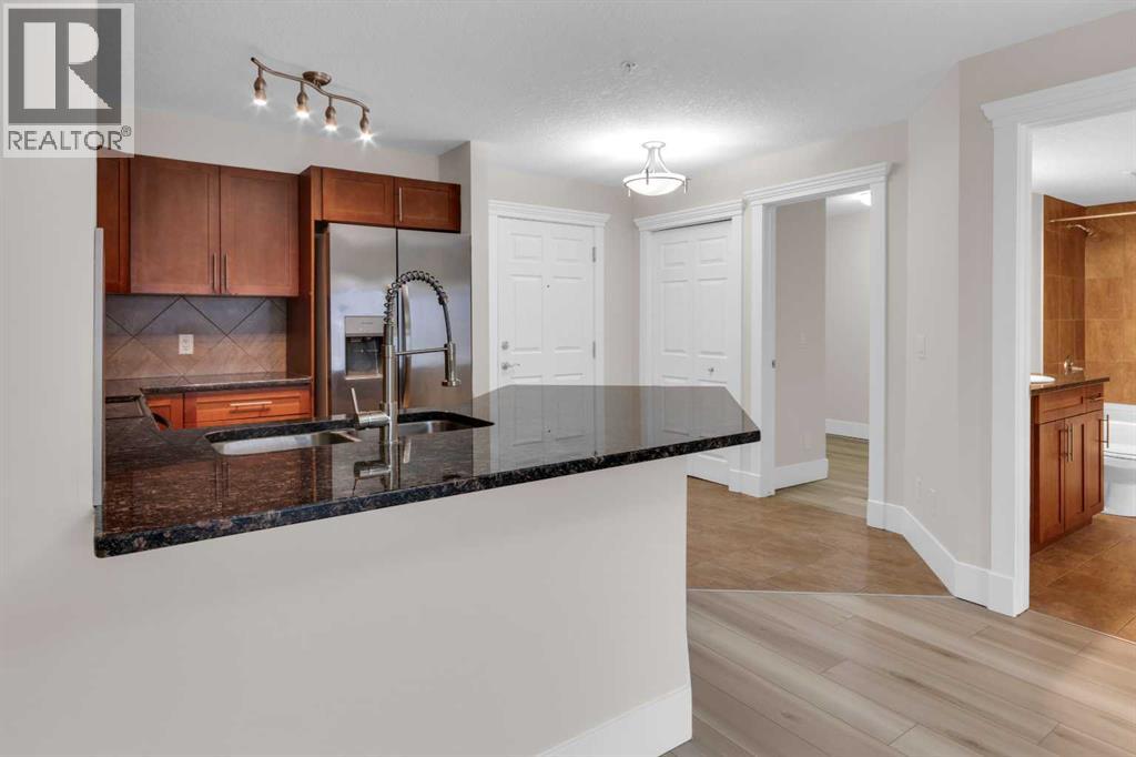 102, 500 Rocky Vista Gardens NW, Calgary, Alberta  T3G 0C3 - Photo 9 - A2318014