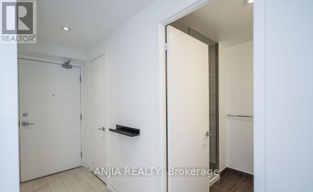 2206 - 898 Portage Parkway, Vaughan, Ontario  L4K 0J6 - Photo 5 - N13443022