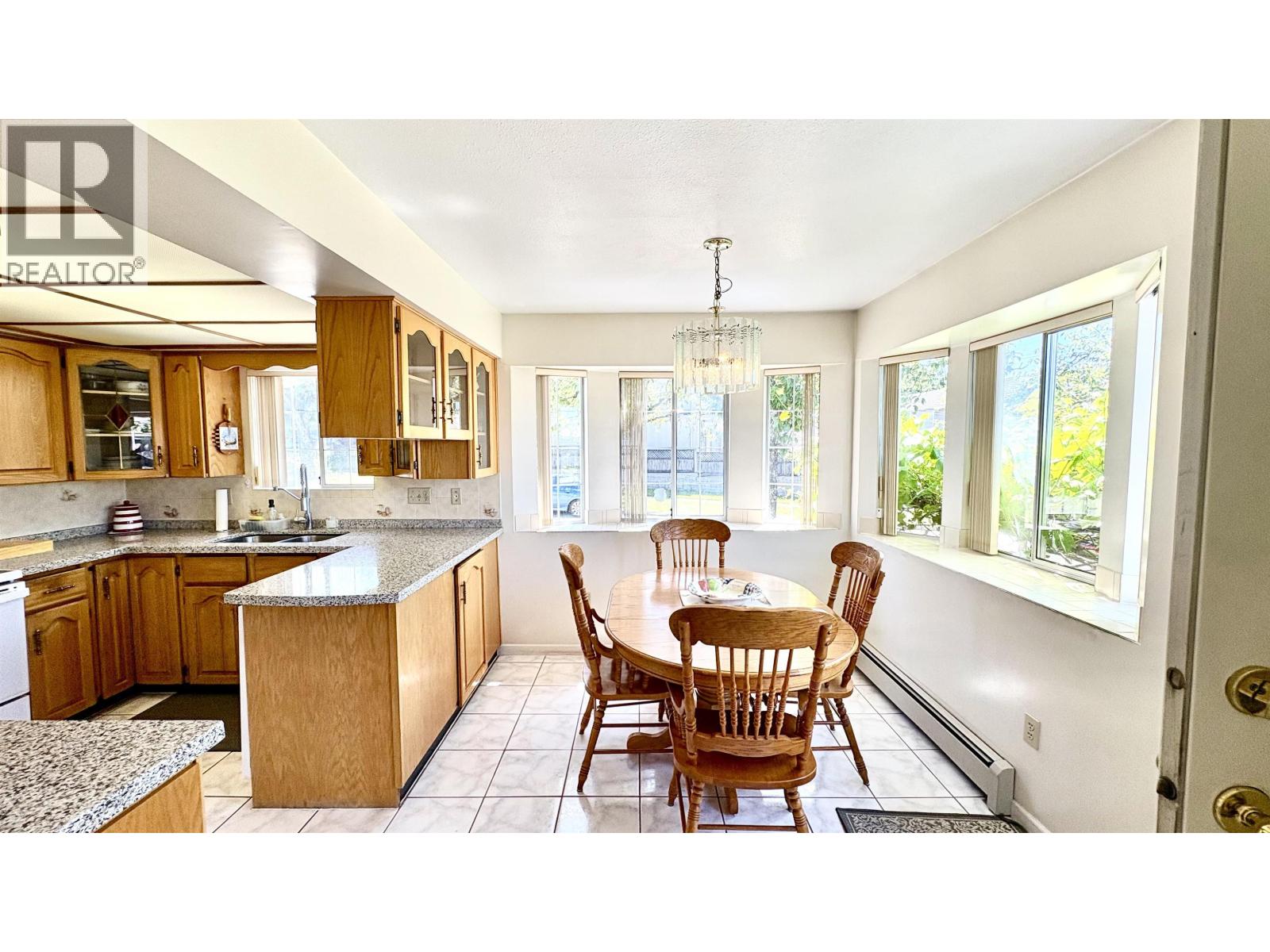 5095 Nanaimo Street, Vancouver, British Columbia V5P 4H9 - Photo 9 - R3112101
