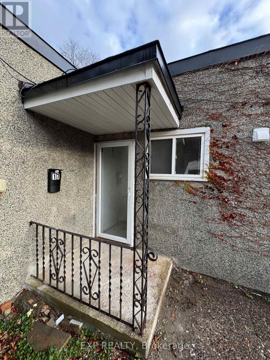 17 Loyer Street, Ottawa, Ontario K1L 5V9 - Photo 2 - X13443036