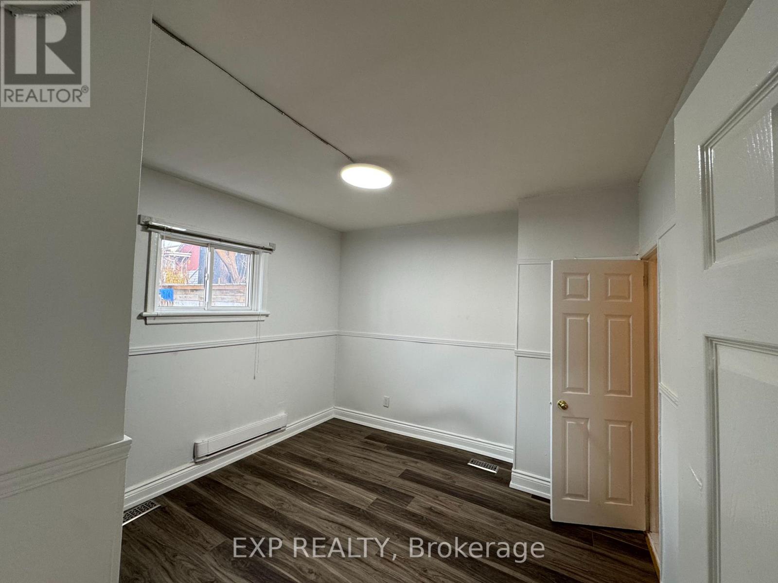 17 Loyer Street, Ottawa, Ontario K1L 5V9 - Photo 4 - X13443036