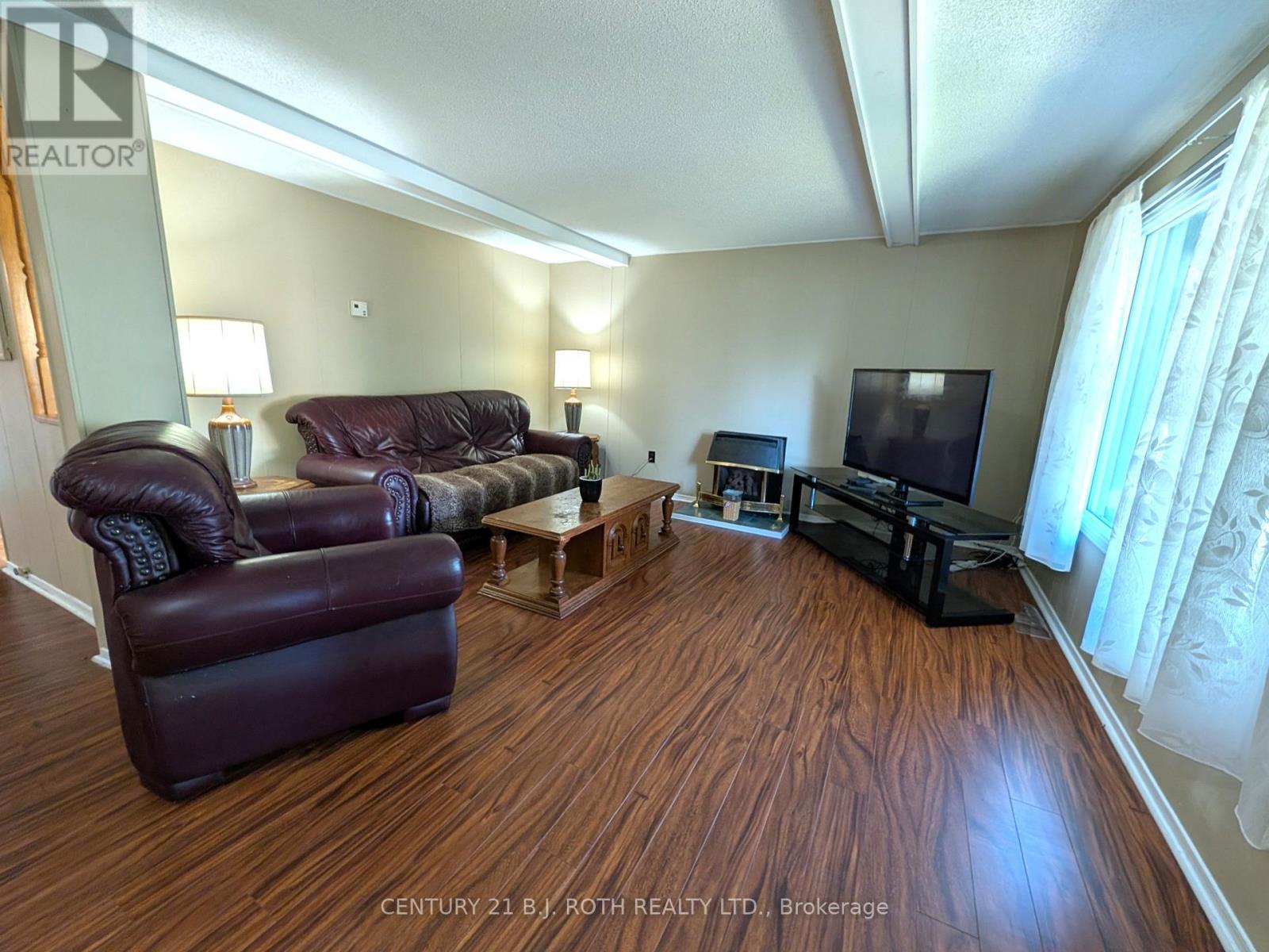 66 Linden Lane, Innisfil, Ontario L9S 1P2 - Photo 7 - N13259408