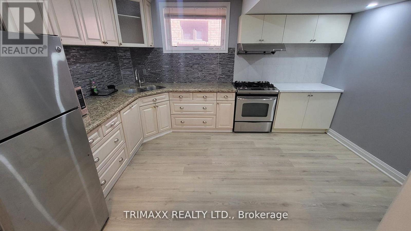 Bsmt - 19 St Andrews Boulevard, Toronto, Ontario  M9R 1V9 - Photo 9 - W13443040
