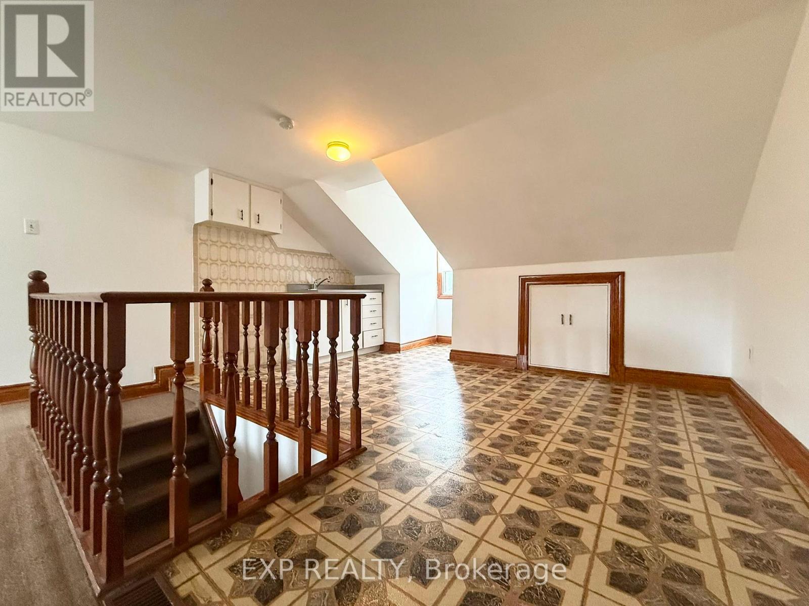 2nd Fl - 759 Gerrard Street E, Toronto, Ontario  M4M 1Y5 - Photo 10 - E13226072