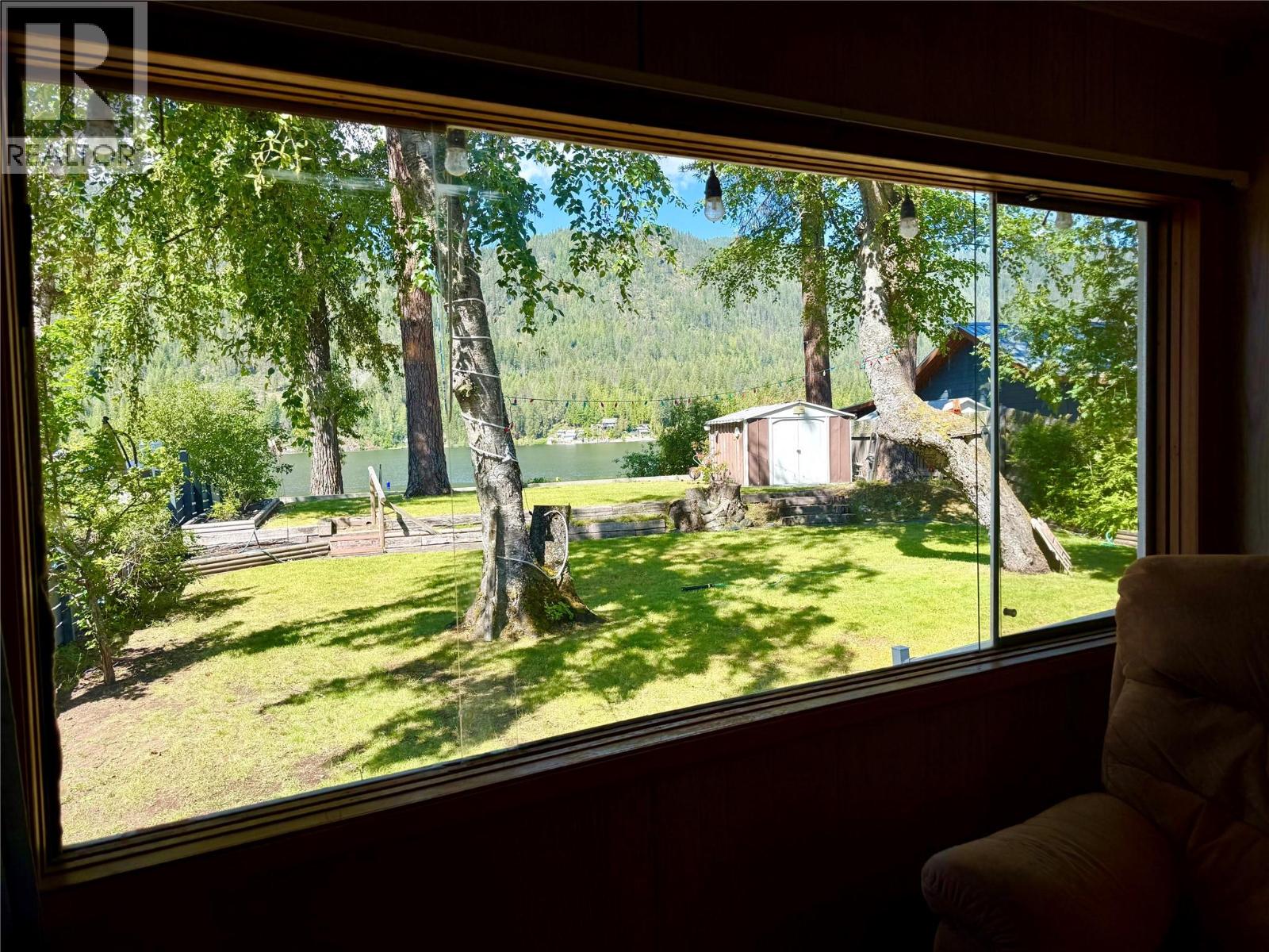189 Alpine Road, Christina Lake, British Columbia  V0H 1E1 - Photo 8 - 10386446