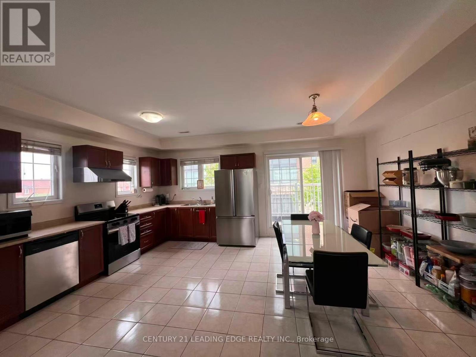 49 Celadine Drive, Markham, Ontario  L3R 2M3 - Photo 4 - N13437806