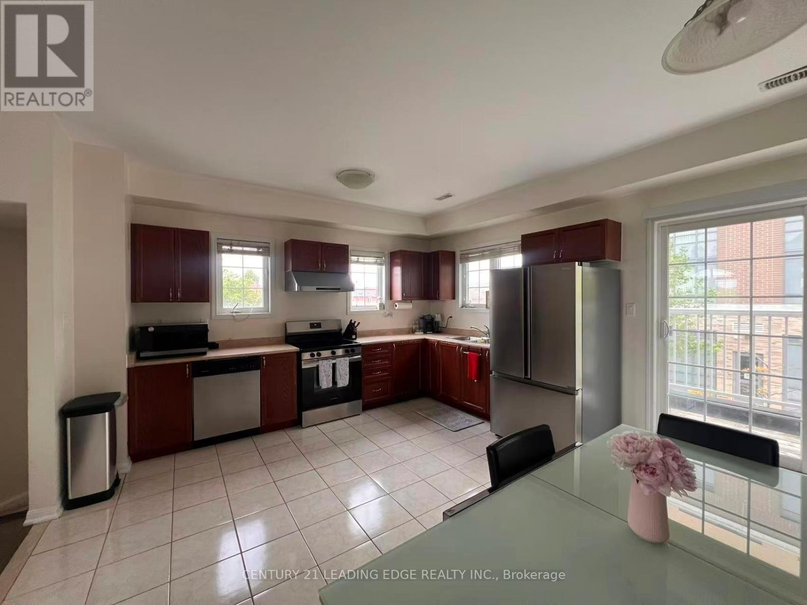 49 Celadine Drive, Markham, Ontario  L3R 2M3 - Photo 3 - N13437806