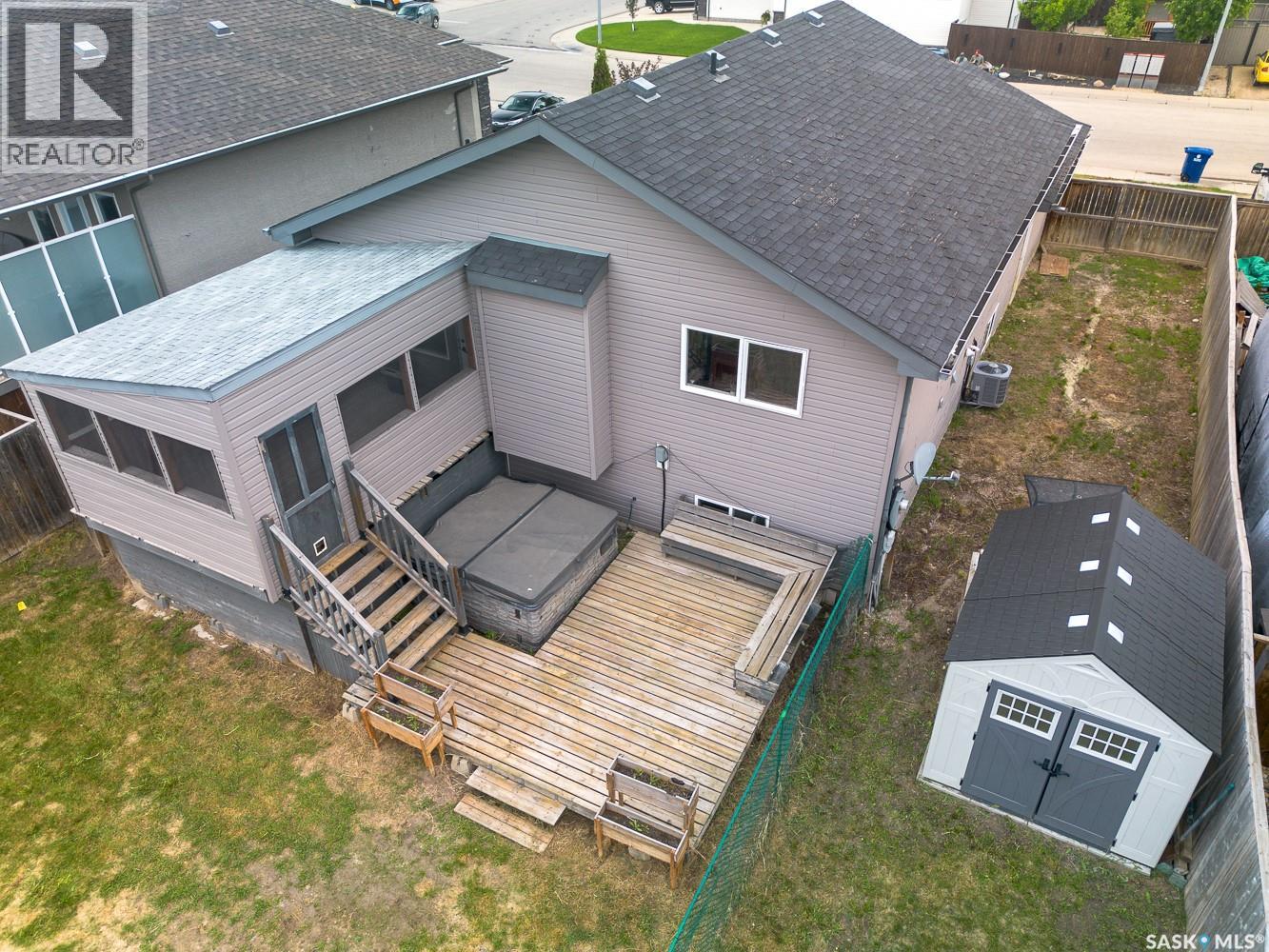708 6th Avenue S, Martensville, Saskatchewan  S0K 2T0 - Photo 33 - SK038821