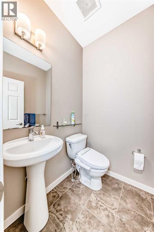 109 New Brighton Park SE, Calgary, Alberta  T2Z 1B2 - Photo 9 - A2318944