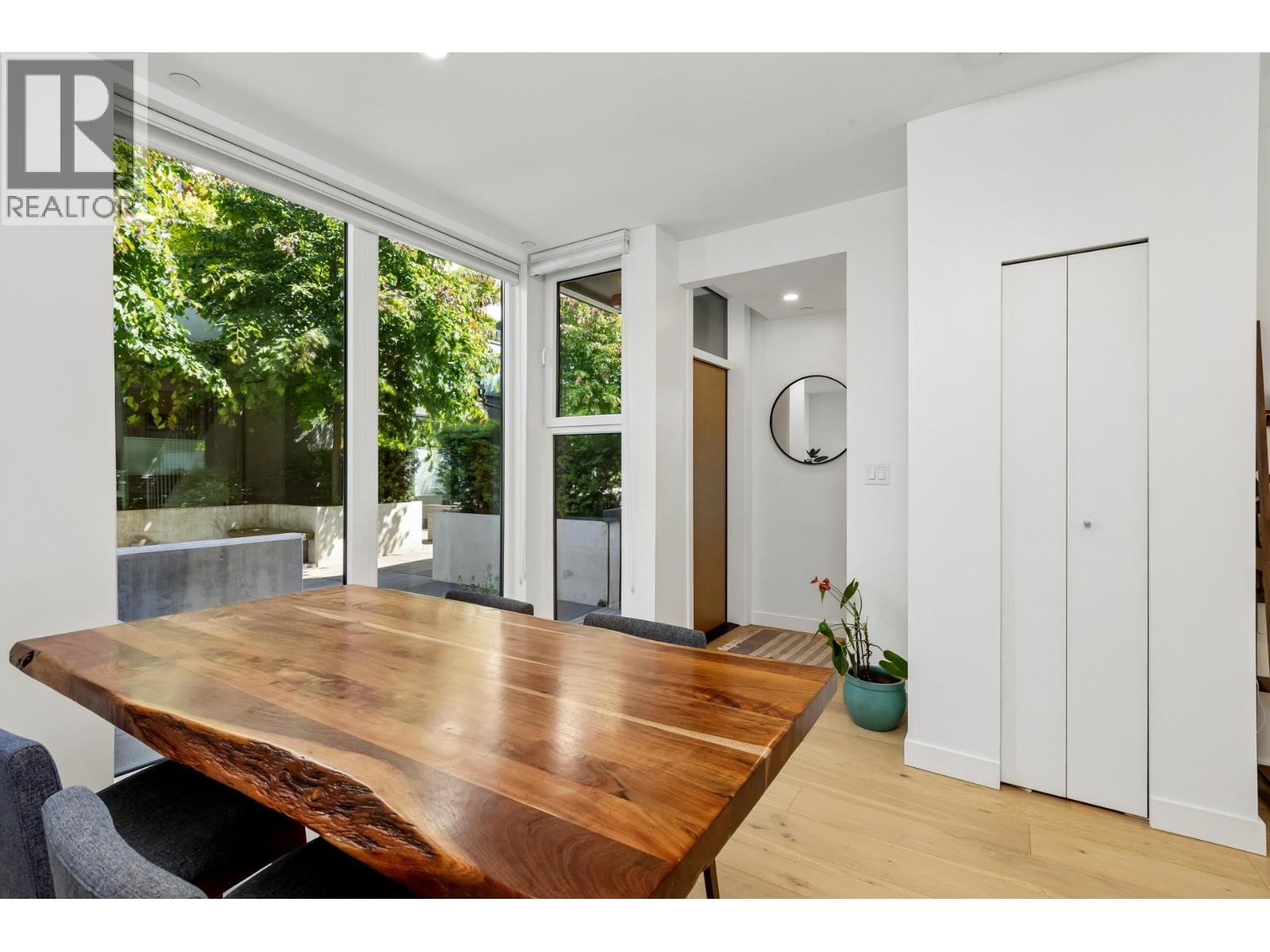 129 649 E 3rd Street, North Vancouver, British Columbia  V7L 1G6 - Photo 10 - R3135479
