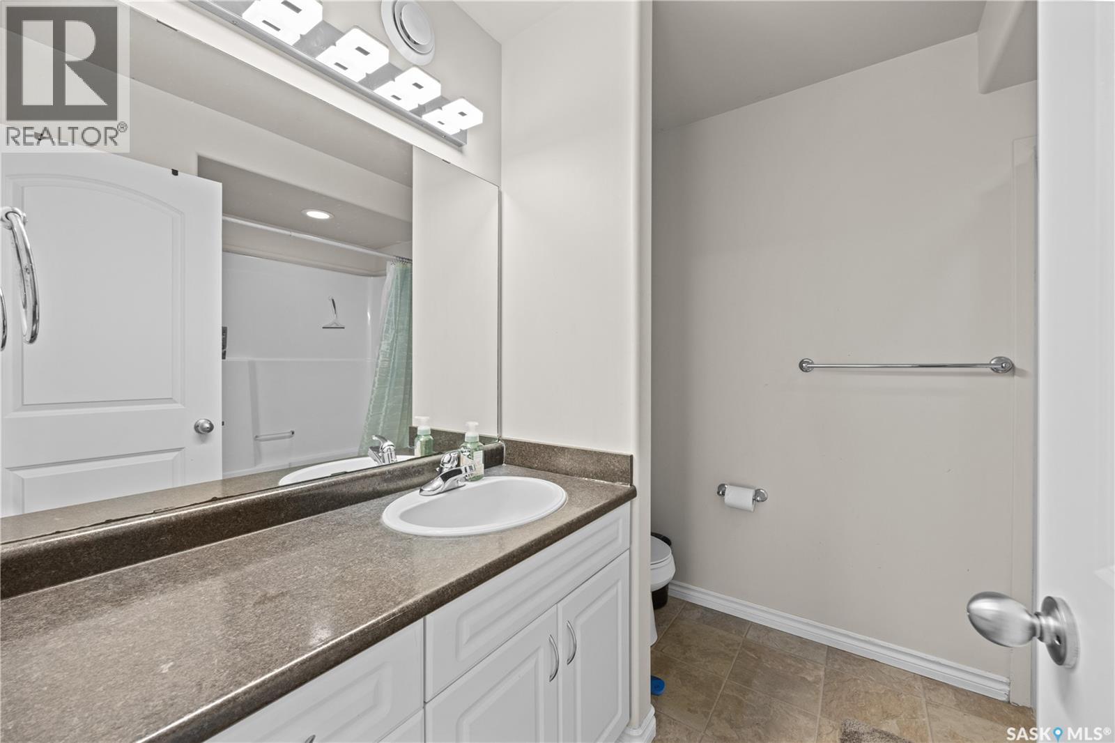 610 Stonebridge Common, Saskatoon, Saskatchewan  S7K 0M9 - Photo 32 - SK039327