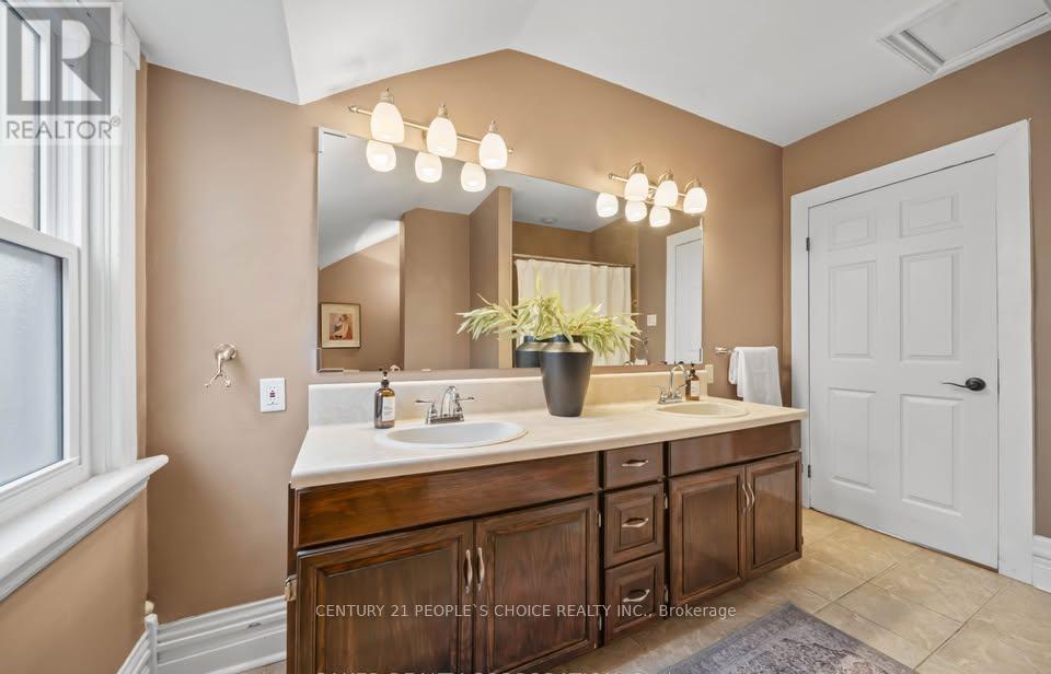 28 Mount Pleasant Avenue, London North, Ontario  N6H 1C9 - Photo 3 - X13443070