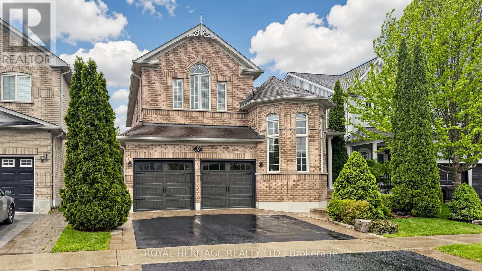 3 KINROSS AVENUE, Whitby, Ontario