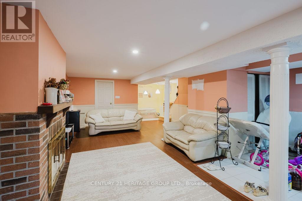 49 Gray Crescent, Richmond Hill, Ontario  L4C 5V4 - Photo 24 - N13443084
