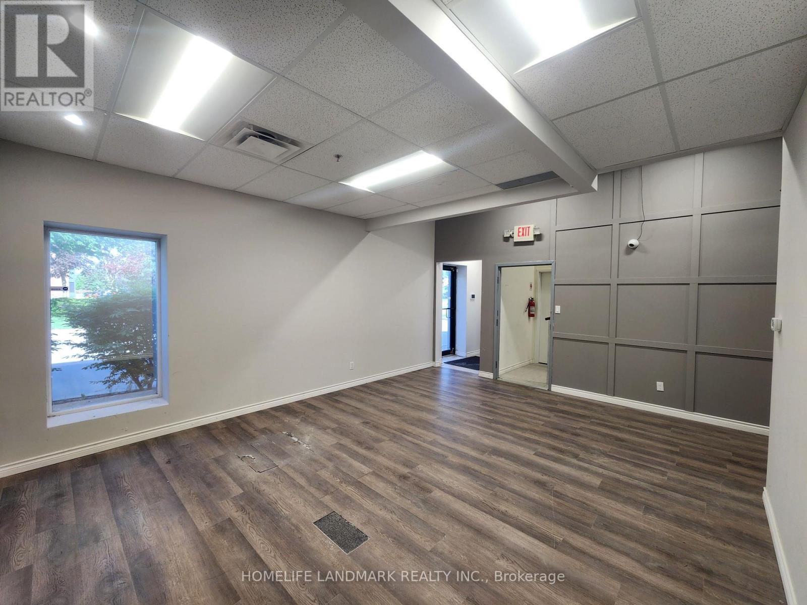 2b - 160 West Beaver Creek Road, Richmond Hill, Ontario L4B 1B4 - Photo 3 - N13443086